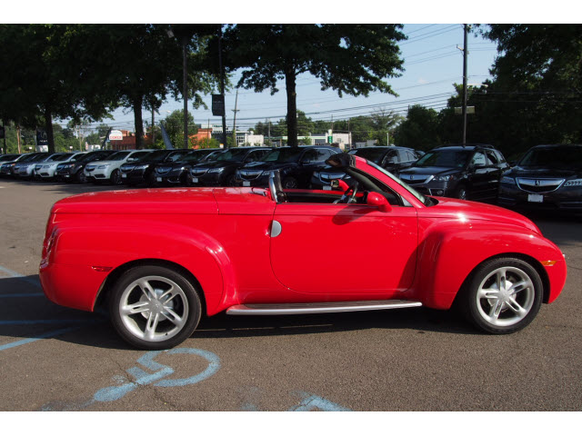 Pre-Owned 2004 Chevrolet SSR LS 2dr Regular Cab Convertible LS Rwd SB ...