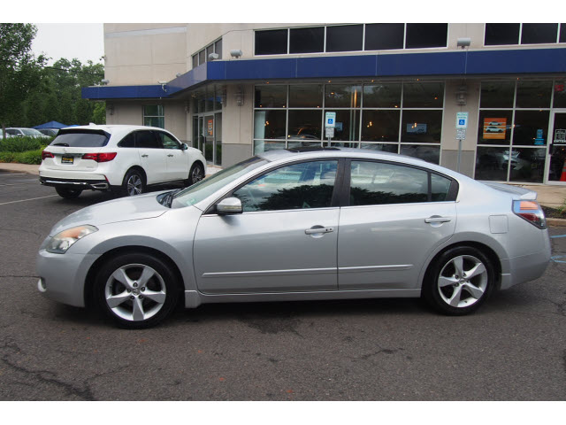 Pre-Owned 2007 Nissan Altima 3.5 SE 3.5 SE 4dr Sedan (3.5L V6) in ...