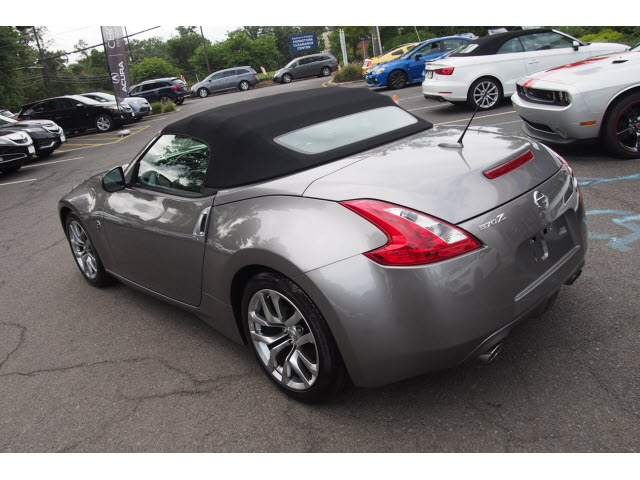 Pre Owned 2010 Nissan 370z Roadster Touring Wnav Roadster Touring 2dr Convertible 6m In 6289