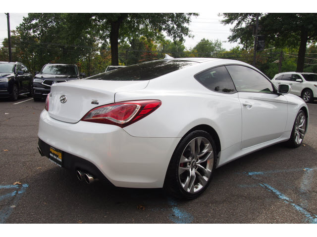 Pre-Owned 2014 Hyundai Genesis Coupe 3.8 R Spec 3.8 Grand Touring 2dr ...